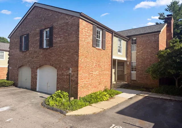 1677-moravian-st-77-columbus-oh-43220/hzid_650fbff9