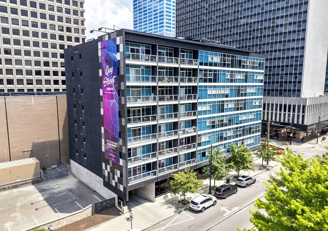100-e-gay-st-302-columbus-oh-43215/hzid_2c14b9f8