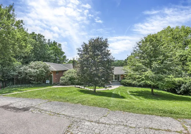 2715-charing-rd-columbus-oh-43221/hzid_ff7dd9d1