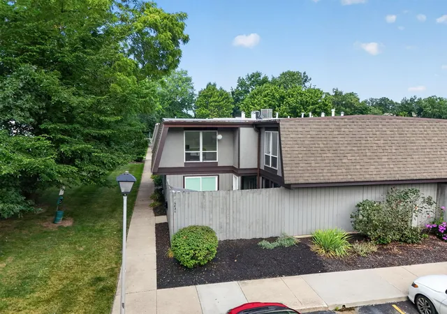 5421-worthington-forest-pl-e-1a-columbus-oh-43229/hzid_eb7d9208