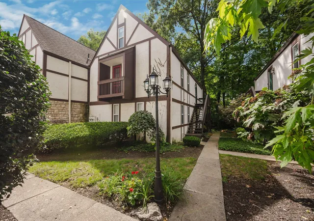 1587-arlington-ave-b-marble-cliff-oh-43212/hzid_e5cf20cf