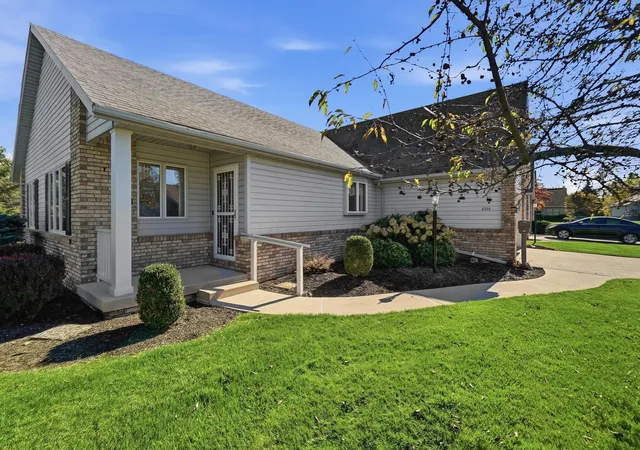 4254-townhouse-dr-d-oregon-oh-43616/hzid_5fb630a7