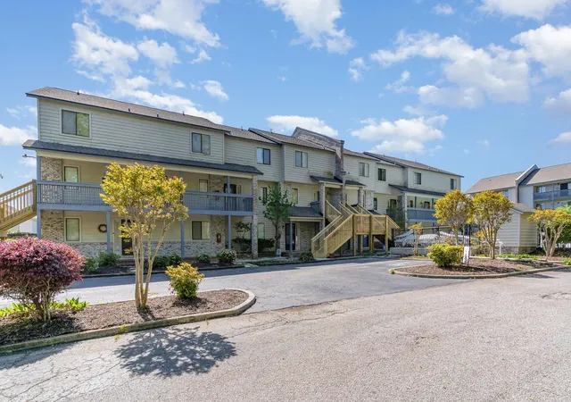 816-9th-ave-s-206c-north-myrtle-beach-sc-29582/hzid_56d02a4d