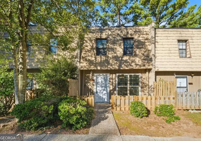 6427-wood-cir-w-morrow-ga-30260/hzid_6ce9a819