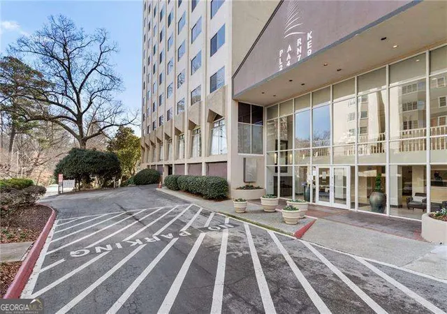 2479-peachtree-rd-ne-217-atlanta-ga-30305/hzid_e9f7663d