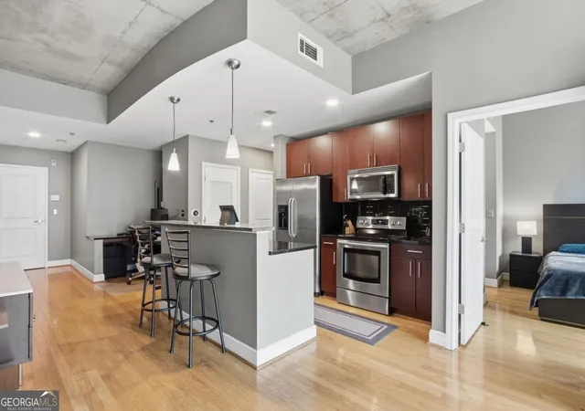 950-w-peachtree-st-nw-913-atlanta-ga-30309/hzid_021e62b8