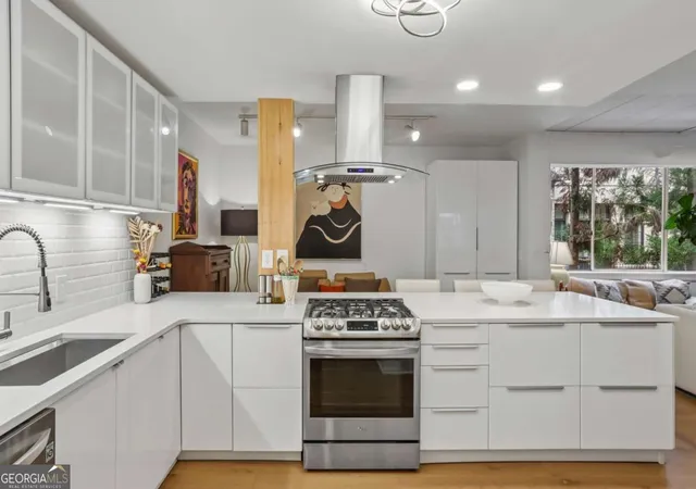 2632-peachtree-rd-nw-302b-atlanta-ga-30305/hzid_7f6e4244