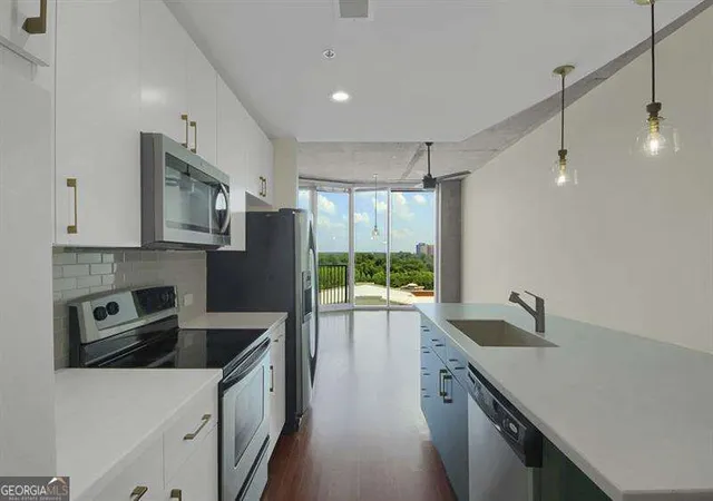361-17th-street-910-atlanta-ga-30363/hzid_81697f1b