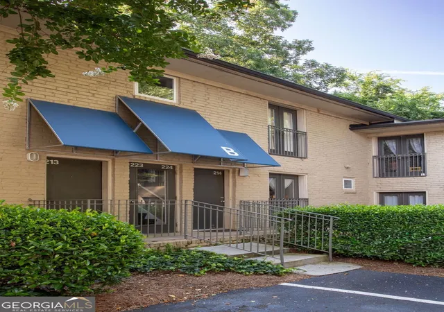 2023-oakview-rd-se-223-atlanta-ga-30317/hzid_adff1ff6