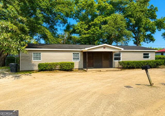 166-n-butler-st-camilla-ga-31730/hzid_083c9158