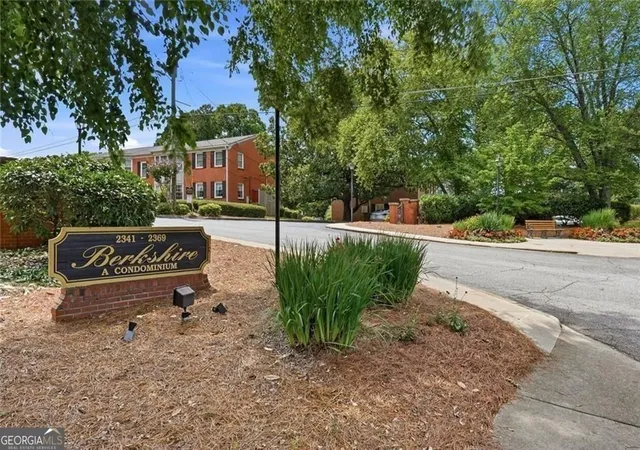 2355-henderson-mill-rd-ne-4-atlanta-ga-30345/hzid_2b50aea6