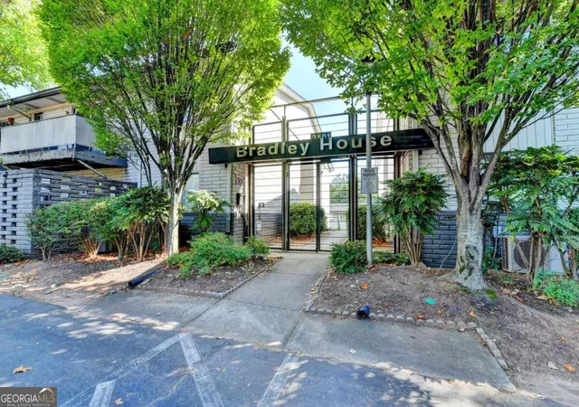 3501-roswell-rd-ne-107-atlanta-ga-30305/hzid_9d7f3194