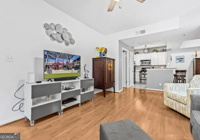 1250-parkwood-cir-se-2108-atlanta-ga-30339/hzid_cf856410