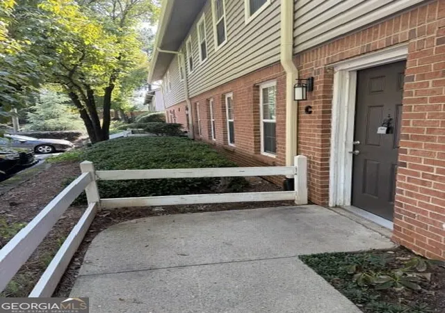 7750-roswell-rd-8c-sandy-springs-ga-30350/hzid_4fdb3e0f