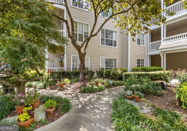 1250-parkwood-cir-se-3204-atlanta-ga-30339/hzid_feaa0950