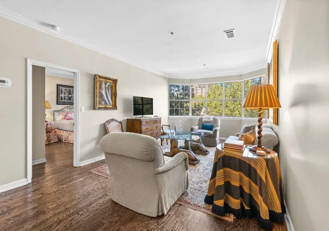 2499-peachtree-rd-ne-403-atlanta-ga-30305/hzid_a404381c