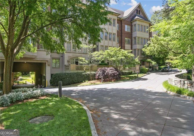 1717-n-decatur-rd-ne-221-atlanta-ga-30307/hzid_05f9c00f