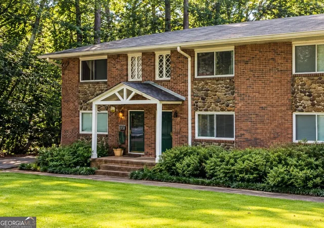 2412-peachwood-cir-ne-atlanta-ga-30345/hzid_cd70888c