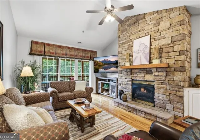 92-gleneagle-ct-302b-clayton-ga-30525/hzid_29dda0f5