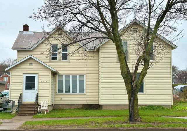 126-w-columbia-st-chippewa-falls-wi-54729/hzid_02f9efda