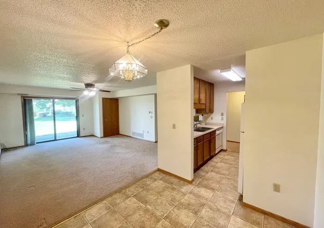 401-s-county-road-5-102-springfield-mn-56087/hzid_bcd6d213