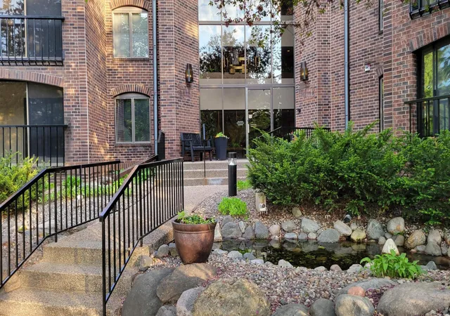 8430-pennsylvania-rd-109-bloomington-mn-55438/hzid_30f72934