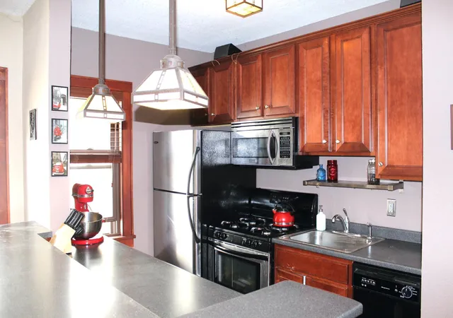 1812-clinton-ave-303-minneapolis-mn-55404/hzid_b5011002