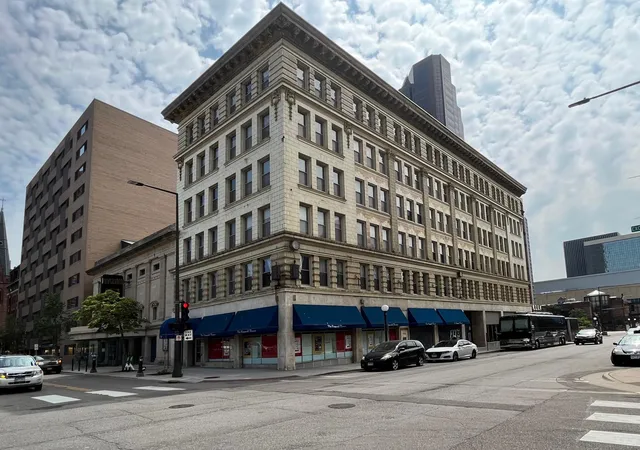 488-wabasha-st-n-201-saint-paul-mn-55102/hzid_34bd20a8