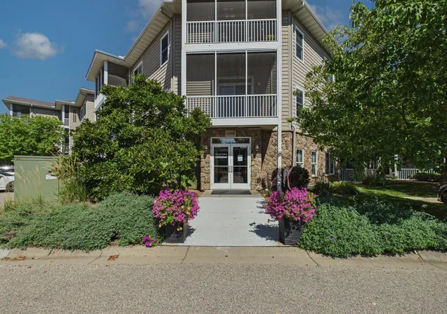 110696-village-rd-307-chaska-mn-55318/hzid_d42a42e5