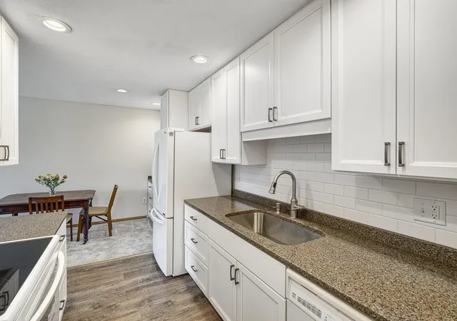 3421-kent-st-614-shoreview-mn-55126/hzid_12b9457e