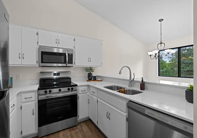 14855-endicott-wy-304-apple-valley-mn-55124/hzid_1979a542
