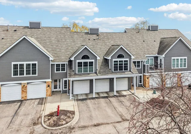 6145-chasewood-pkwy-202-minnetonka-mn-55343/hzid_790702a1