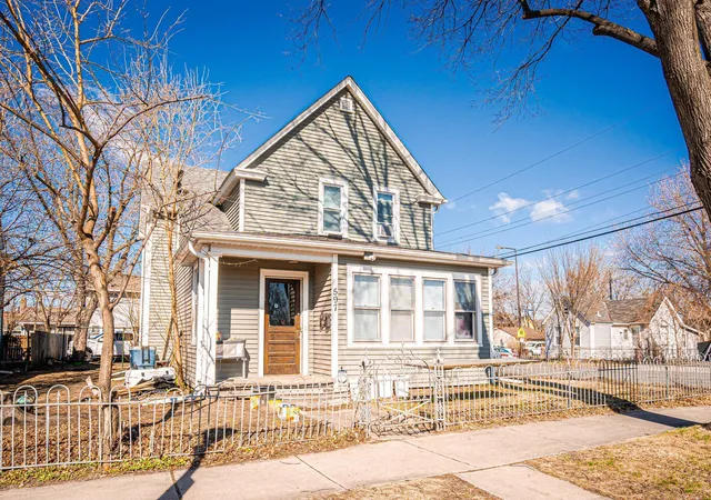 597-virginia-st-saint-paul-mn-55103/hzid_c8d0037e