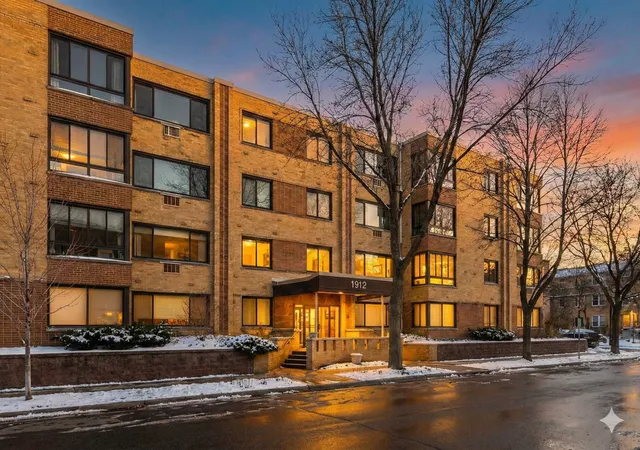 1912-dupont-ave-s-407-minneapolis-mn-55403/hzid_e9c1d6ef