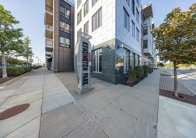 7600-lyndale-ave-s-108-minneapolis-mn-55423/hzid_b0f21c4e