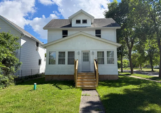 723-6th-street-international-falls-mn-56649/hzid_77e9a5ca