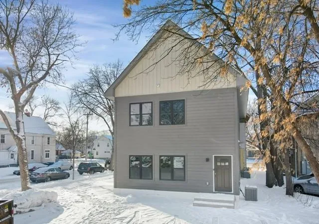 1129-8th-street-se-minneapolis-mn-55414/hzid_12e17897
