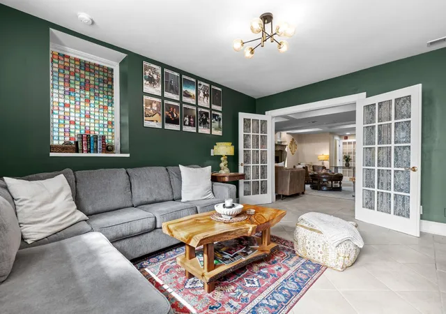 307-ridgewood-ave-4-minneapolis-mn-55403/hzid_ec0c9450