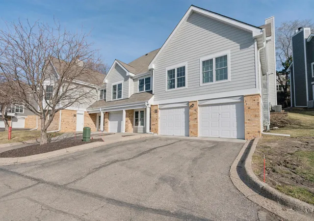 5980-chasewood-pkwy-102-minnetonka-mn-55343/hzid_66bc8636