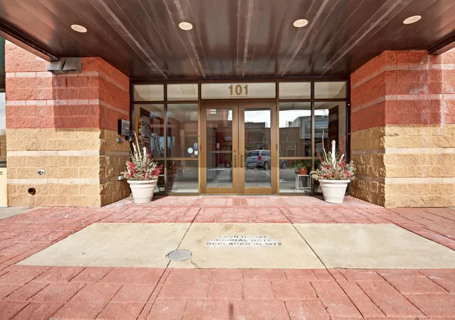 101-s-washington-st-302-lake-city-mn-55041/hzid_0bc5a3a2