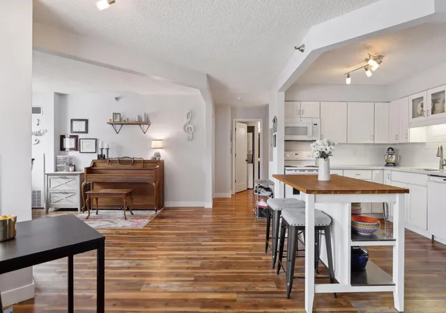 78-10th-street-e-402-saint-paul-mn-55101/hzid_26156af7