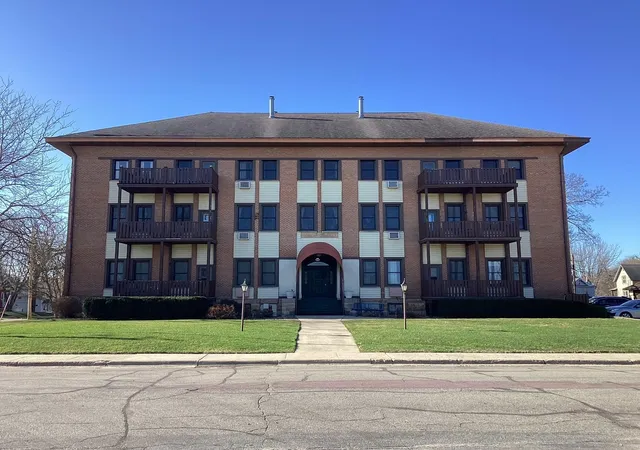 913-abbott-st-204-albert-lea-mn-56007/hzid_e838129d