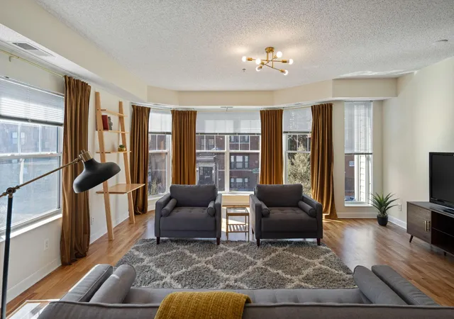 1805-3rd-ave-s-201-minneapolis-mn-55404/hzid_5a2aab04