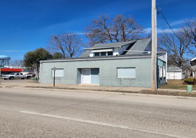 1110-w-oakland-ave-austin-mn-55912/hzid_d96af4b7