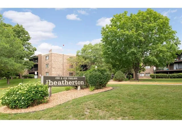 4120-parklawn-ave-134-edina-mn-55435/hzid_c3a3b3e7
