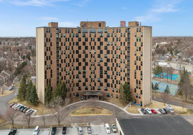 1181-edgcumbe-rd-1712-saint-paul-mn-55105/hzid_6f02a50c