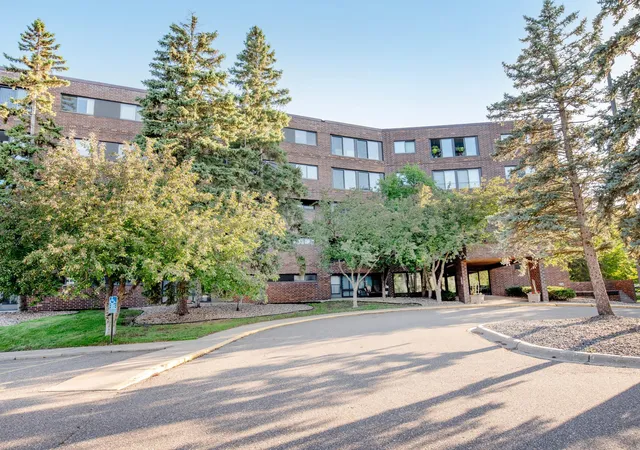 2265-youngman-ave-208e-saint-paul-mn-55116/hzid_10da488e