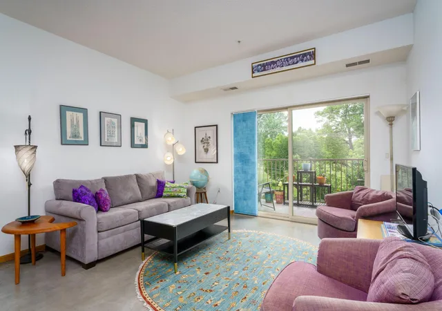2929-21st-avenue-s-203-minneapolis-mn-55407/hzid_fc799d92