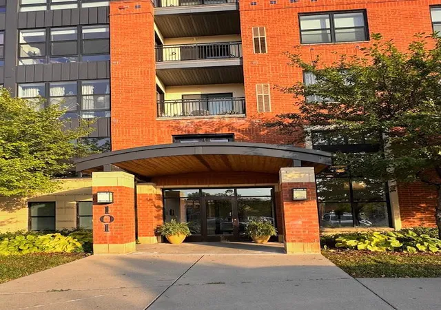 101-saint-olaf-ave-402-northfield-mn-55057/hzid_db8b1b68