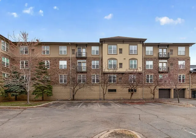 13560-technology-dr-1228-eden-prairie-mn-55344/hzid_cf16941e